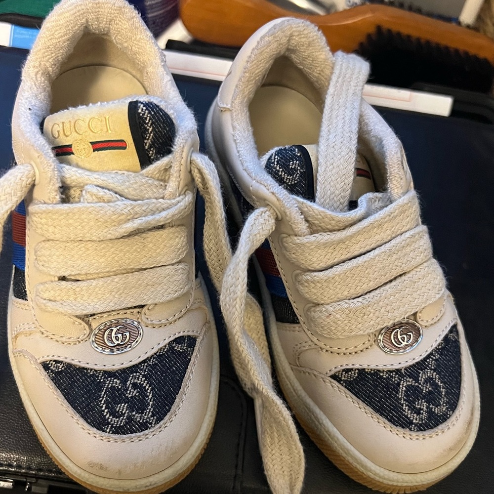 Toddler size 23 (6c) gucci shoe gently worn like new
